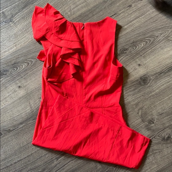 Red fitted dress - Picture 3 of 4